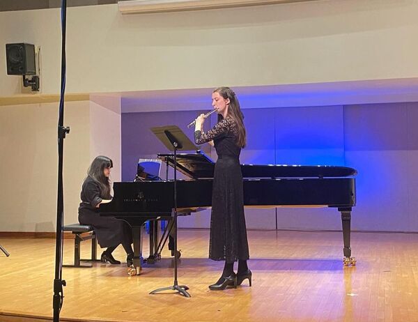 Anwen Robertson in performance in Walter Hall.