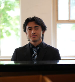 Bennett Luo's headshot