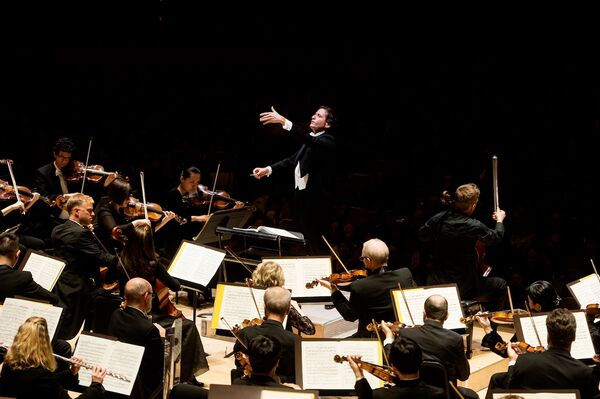 Gustavo Gimeno conducting the Toronto Symphony Orchestra