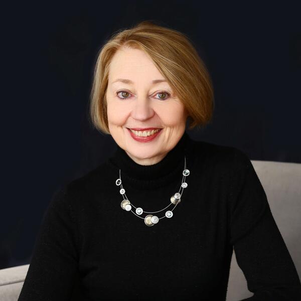 Hilary Apfelstadt
